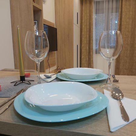 Apartman Cristal Lux เทรบินเย ภายนอก รูปภาพ