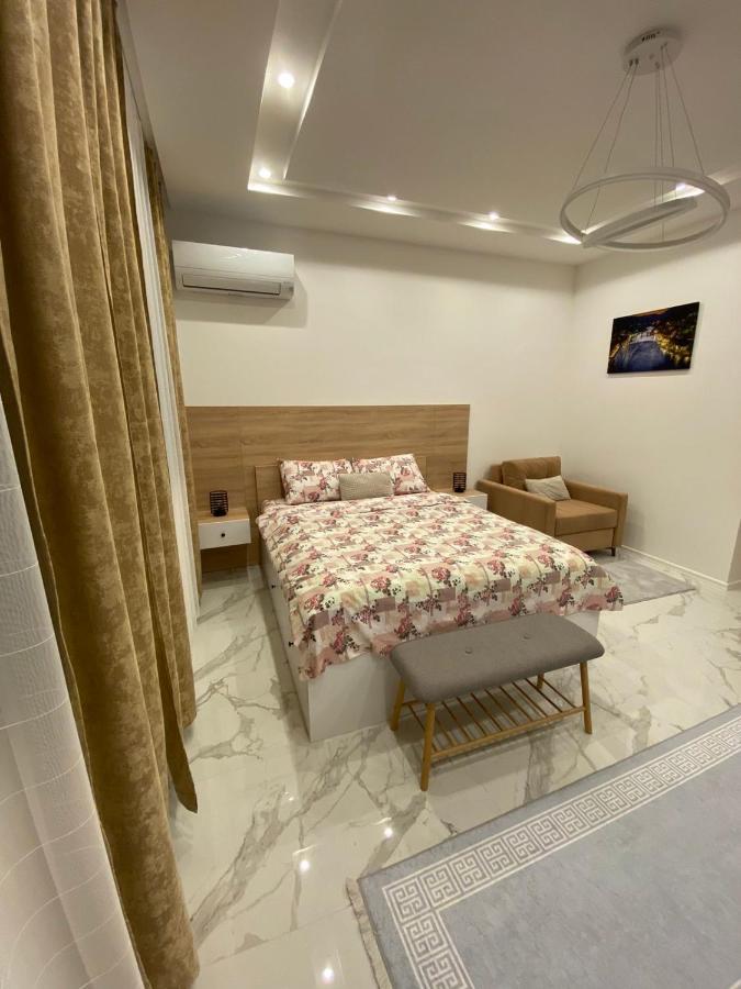 Apartman Cristal Lux เทรบินเย ภายนอก รูปภาพ